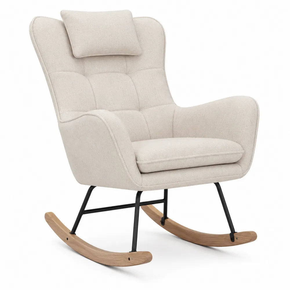 Poltrona a dondolo imbottita in tessuto di poliestere beige chiaro con struttura in acciaio nero base in legno naturale e cuscino poggiatesta 75 cm x 85 cm x 100 cm